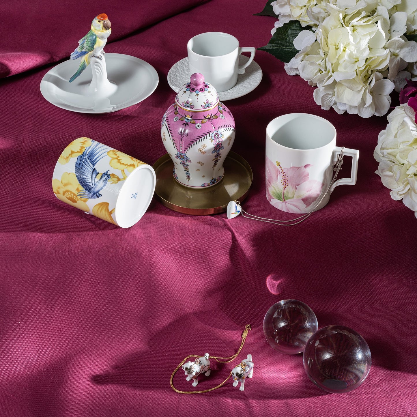 Henkelbecher, "The MEISSEN Mug Collection", "Secret Garden", Form "Berlin", V 0,25 l