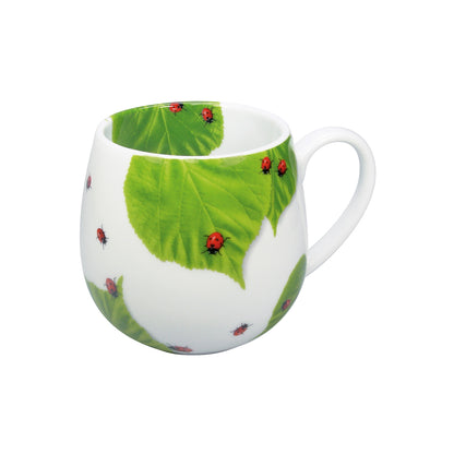 Kuschelbecher Marienkäfer auf Laub