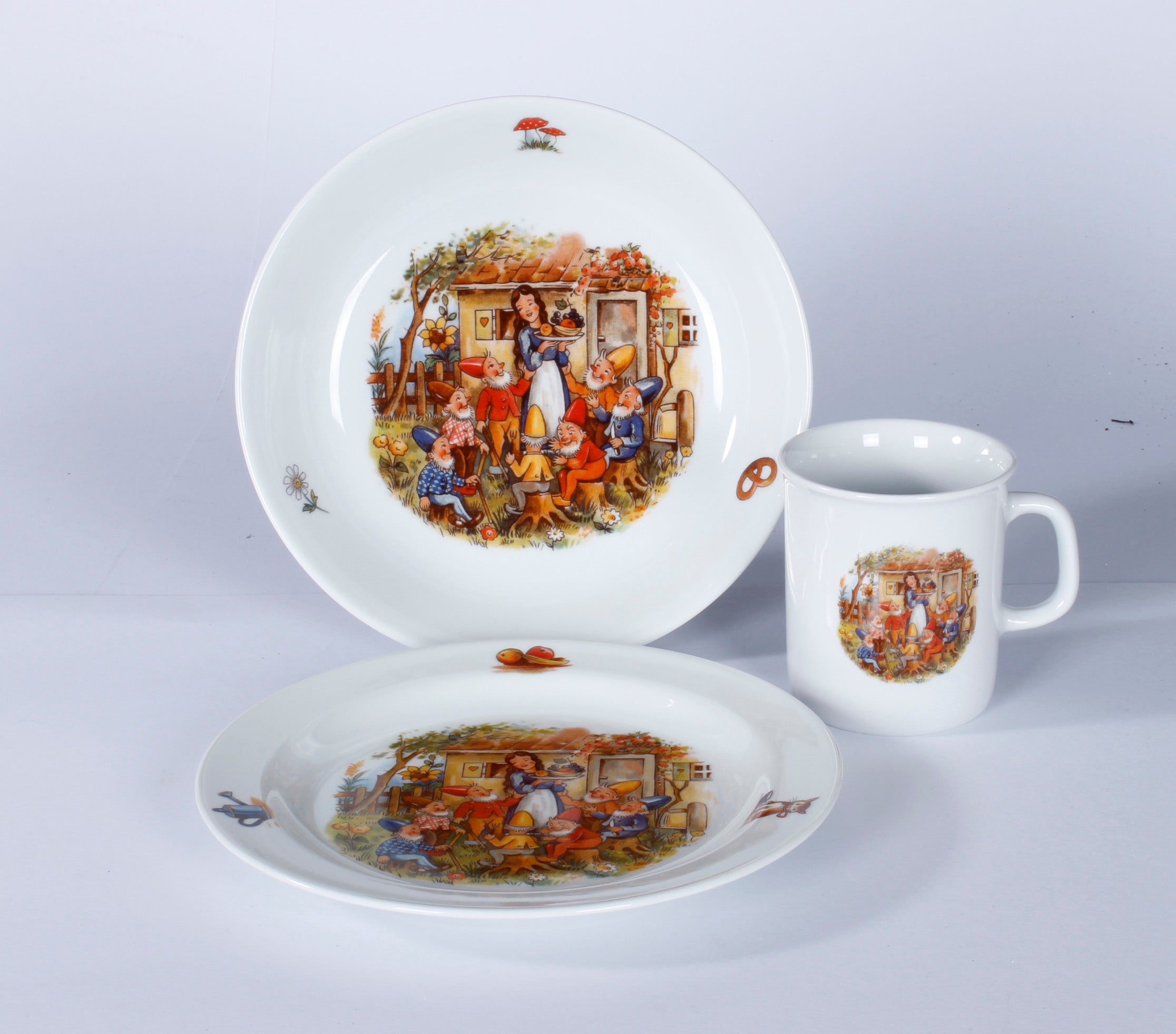 Kindergedeck 3-tlg. Porzellan Wunderschönes buntes Märchenmotiv "Schneewittchen"